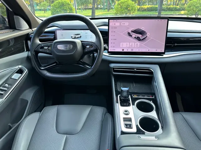 Geely Boyue — Фото автомобиля 16