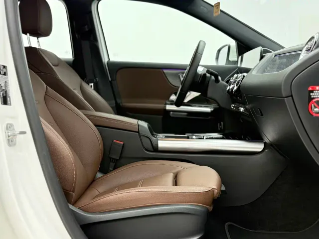 Mercedes-Benz EQA — Фото автомобиля 16