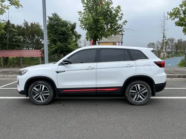 Changan CS75 — Фото автомобиля 24