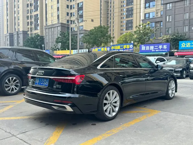 Audi A6L — Фото автомобиля 9