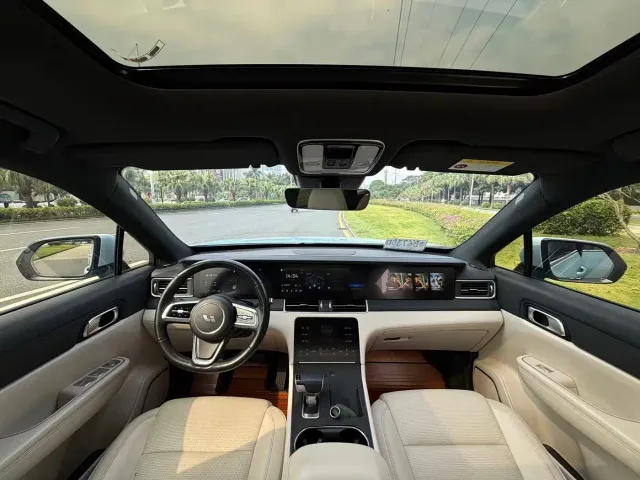Li Auto ONE — Фото автомобиля 11