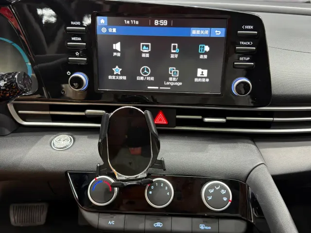 Hyundai Elantra — Фото автомобиля 17