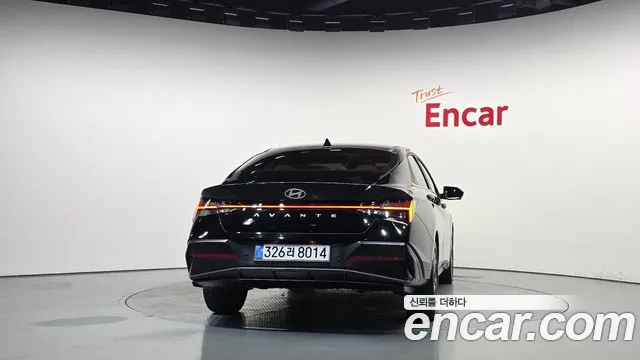 Hyundai Avante — Фото автомобиля 4