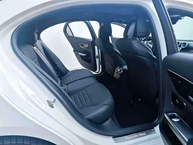 Mercedes-Benz C-Class — Фото автомобиля 4