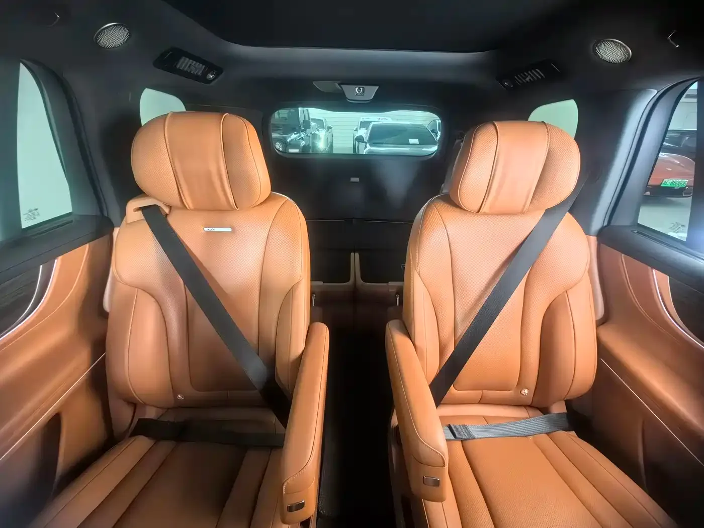 AITO Wenjie AITO M9 2024 Pure Electric Ultra 100kWh 6-Seater — Фото автомобиля 16