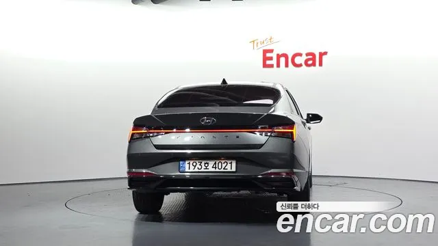Hyundai Avante — Фото автомобиля 4