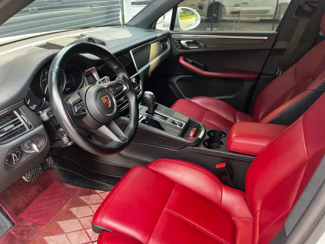 Porsche Macan — Фото автомобиля 10