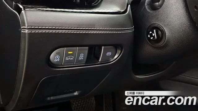 Genesis G90 Бензин 3.5 турбо AWD — Фото автомобиля 15
