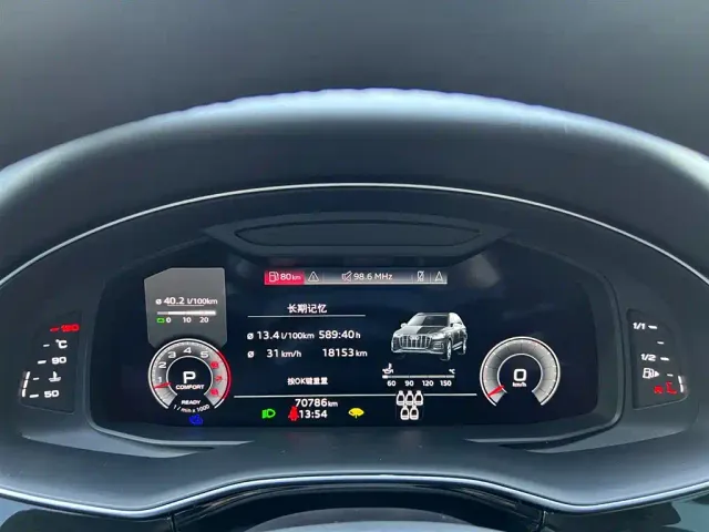 Audi Q7 — Фото автомобиля 13