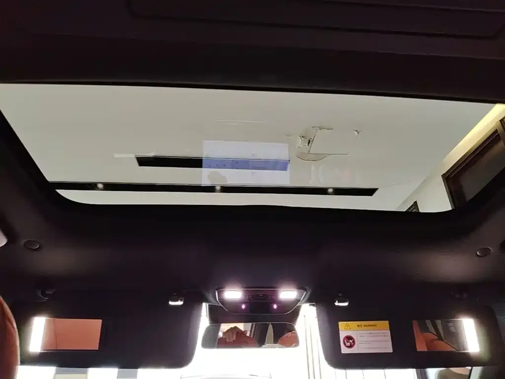 Li Auto Li Xiang L9 2022 Max — Фото автомобиля 17
