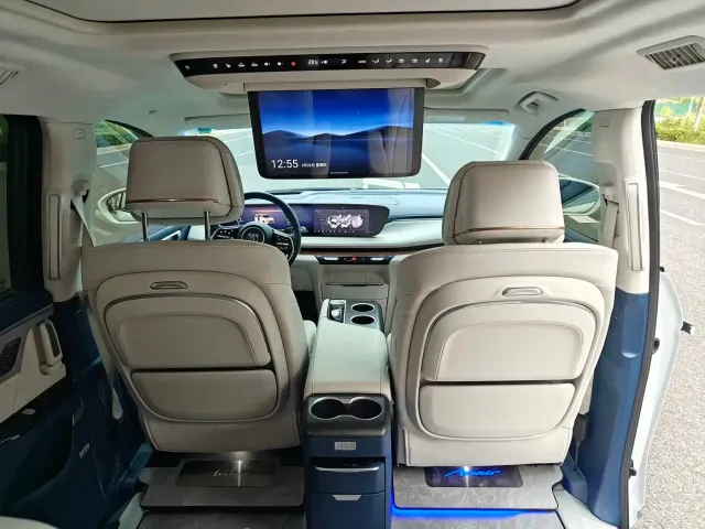 Buick Buick GL8 New Energy 2024 Landglory Luxury Edition 7-Seater — Фото автомобиля 11