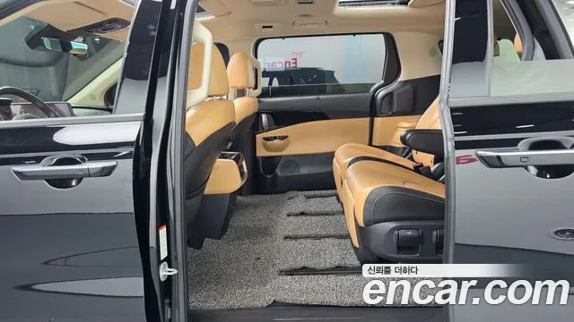 Kia Carnival Generation 4 — Фото автомобиля 16