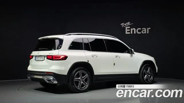 Mercedes-Benz GLB-Class — Фото автомобиля 2