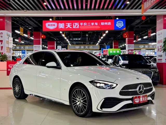 Mercedes-Benz C-Class — Фото автомобиля 3