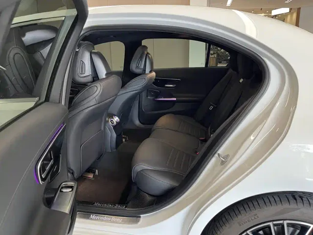 Mercedes-Benz C-Class — Фото автомобиля 19