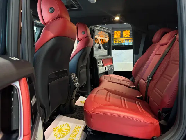 Mercedes-Benz G-Class — Фото автомобиля 11