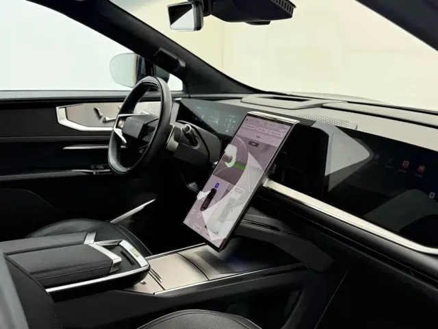 HiPhi HiPhi Y 2023 560km Elite Edition — Фото автомобиля 21