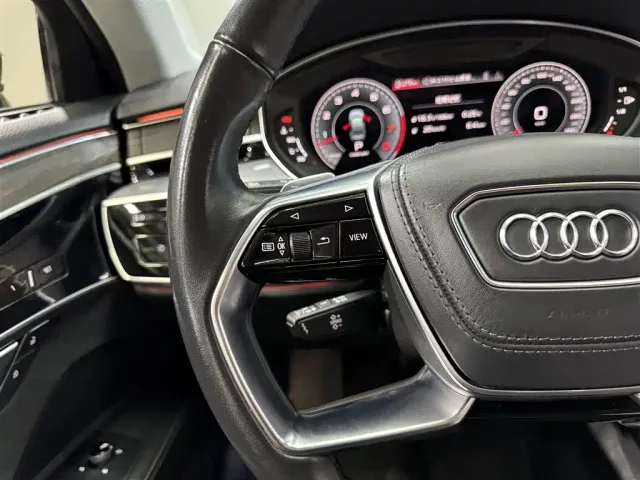 Audi A8 — Фото автомобиля 23