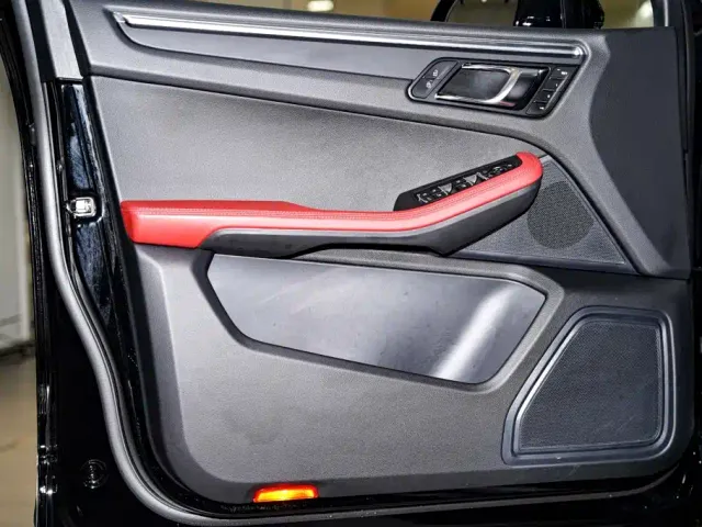 Porsche Macan — Фото автомобиля 16