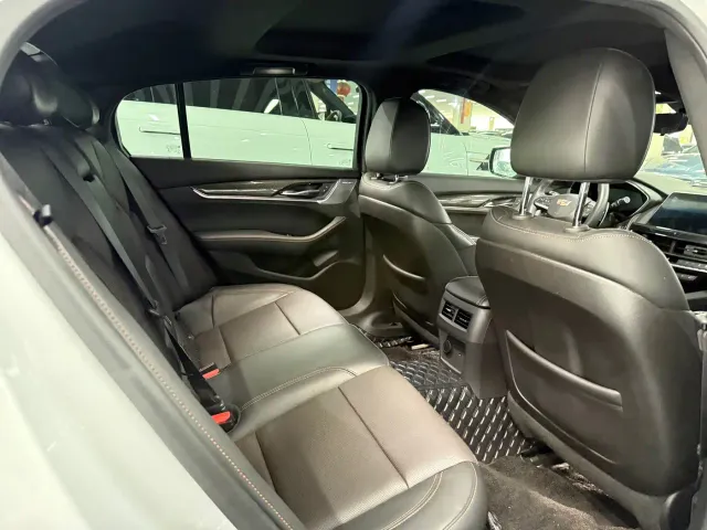 Cadillac CT5 — Фото автомобиля 10