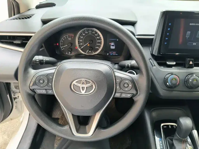 Toyota Corolla — Фото автомобиля 10
