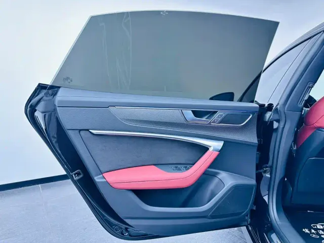 Audi A7L — Фото автомобиля 12