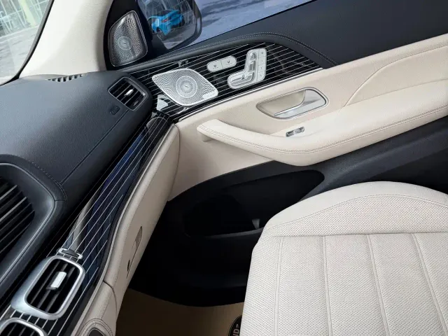 Mercedes-Benz GLS-Class — Фото автомобиля 11