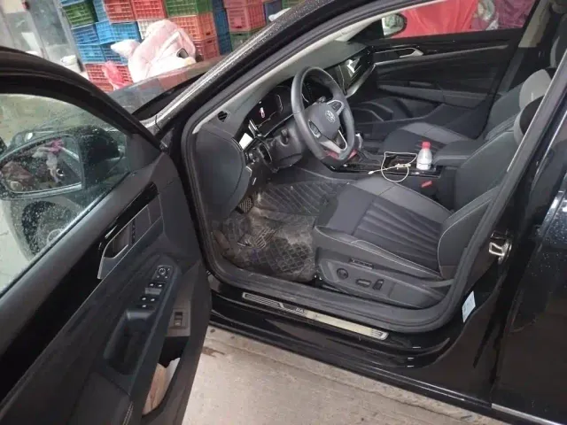 Volkswagen Passat — Фото автомобиля 13