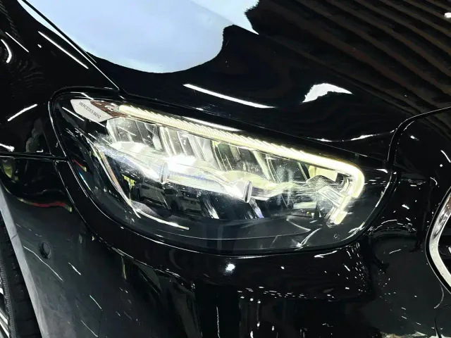 Mercedes-Benz E-Class — Фото автомобиля 5
