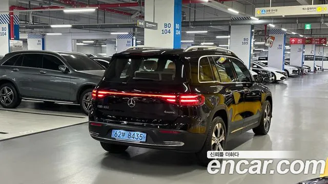 Mercedes-Benz EQB — Фото автомобиля 4