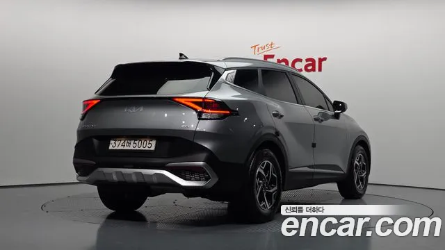Kia Sportage Sportage 5-е поколение Дизель 2.0 4WD — Фото автомобиля 2
