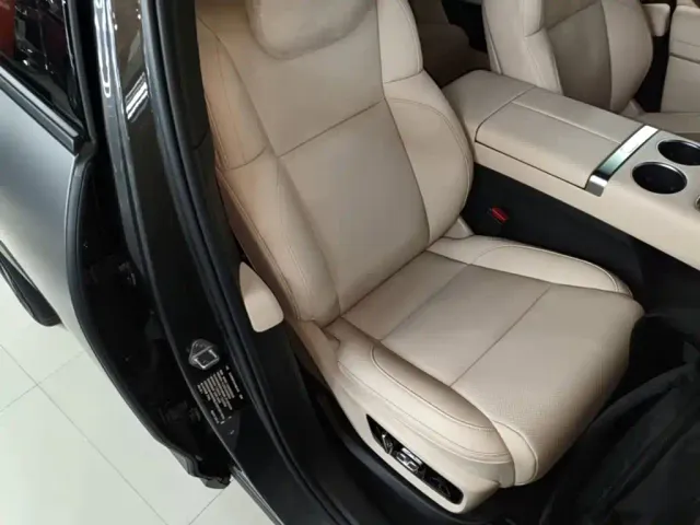Li Auto L7 — Фото автомобиля 24