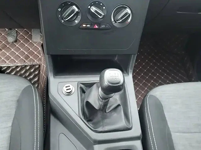 Wuling Zhengcheng — Фото автомобиля 13