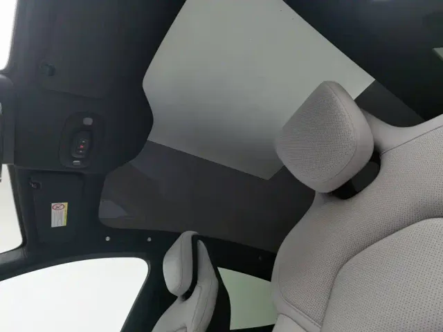 Xiaomi SU7 — Фото автомобиля 14