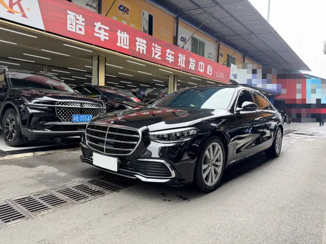 Фотография автомобиля — Mercedes-Benz S-Class
