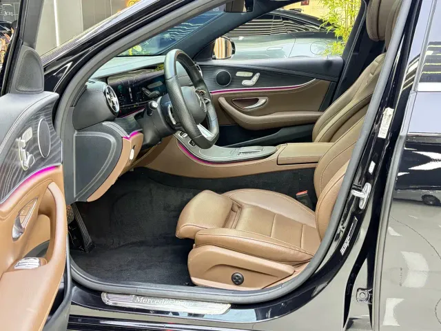 Mercedes-Benz E-Class — Фото автомобиля 4