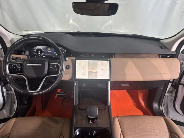 Land Rover Discovery Sport — Фото автомобиля 10