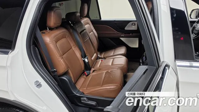 Lincoln Aviator 2nd Gen — Фото автомобиля 18