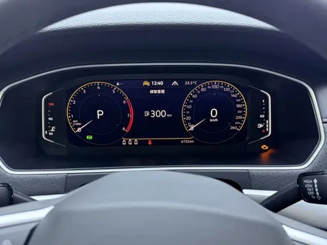 Volkswagen Lavida — Фото автомобиля 3