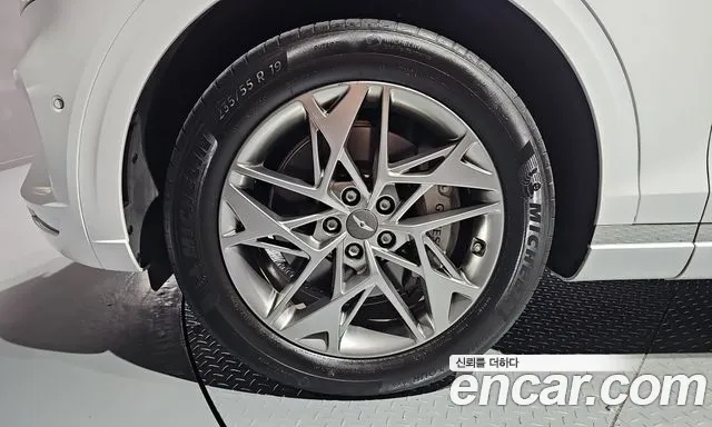Genesis GV70 — Фото автомобиля 5