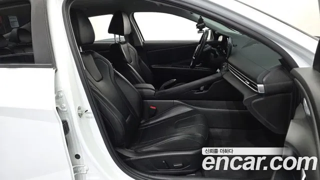 Hyundai Avante CN7 — Фото автомобиля 17