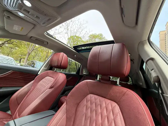 Hongqi HS5 — Фото автомобиля 13