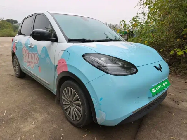 Wuling Bingo — Фото автомобиля 3