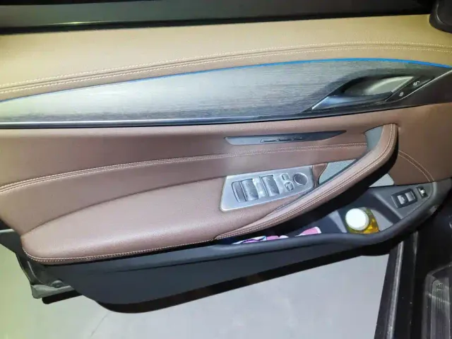 BMW 5 Series — Фото автомобиля 7