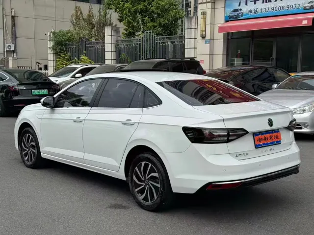 Volkswagen Lavida — Фото автомобиля 6