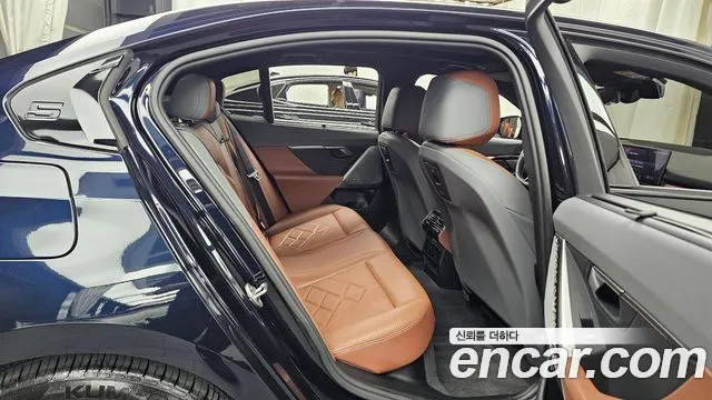 BMW i5 G60 — Фото автомобиля 17