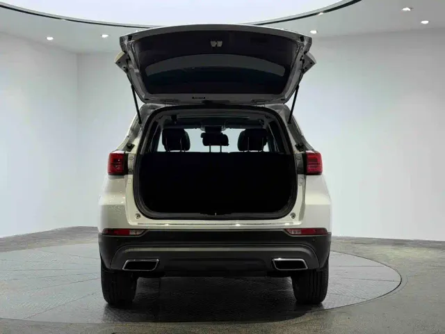 Changan CS75 — Фото автомобиля 6