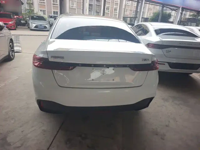 Geely Geometry A — Фото автомобиля 5