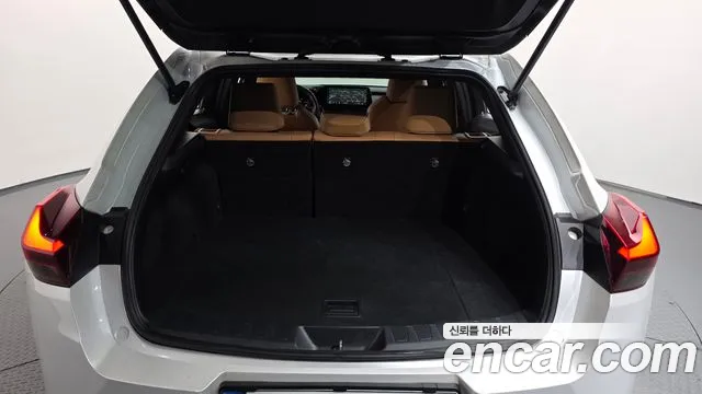 Lexus UX UX250h — Фото автомобиля 22