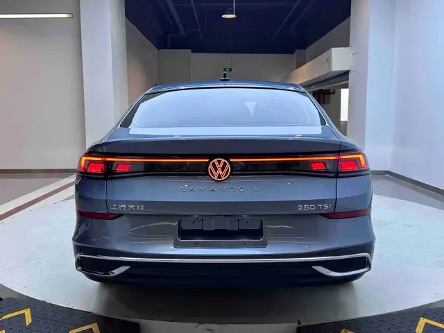 Volkswagen Lamando — Фото автомобиля 5